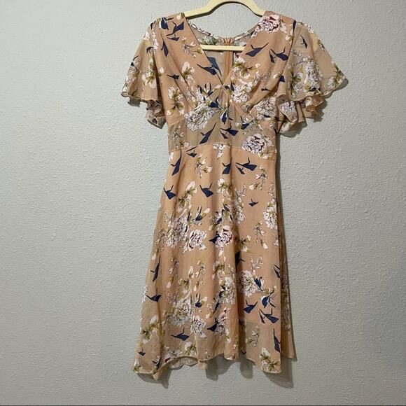 Dresses & Skirts - Tan Floral Cottage Core Flutter Sleeve Knee Length Dress Womens Small Romantic